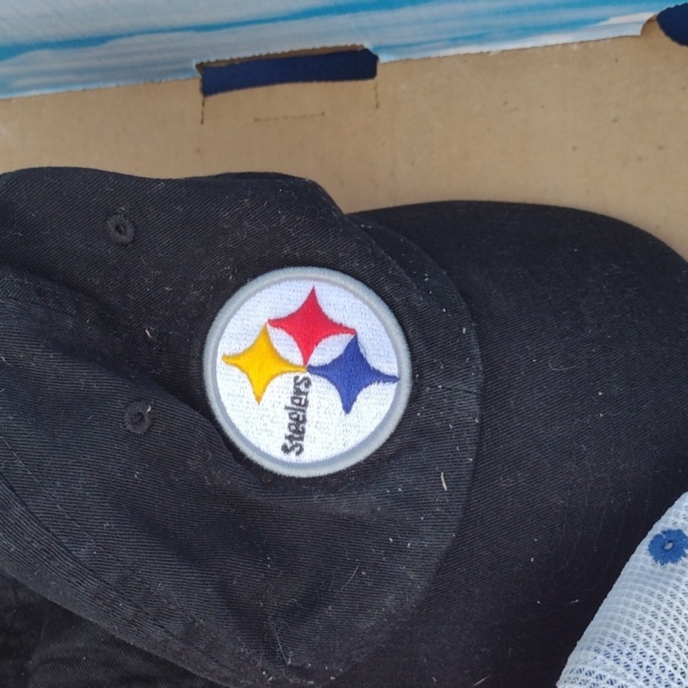 Ballcaps - Picture 4 of 5